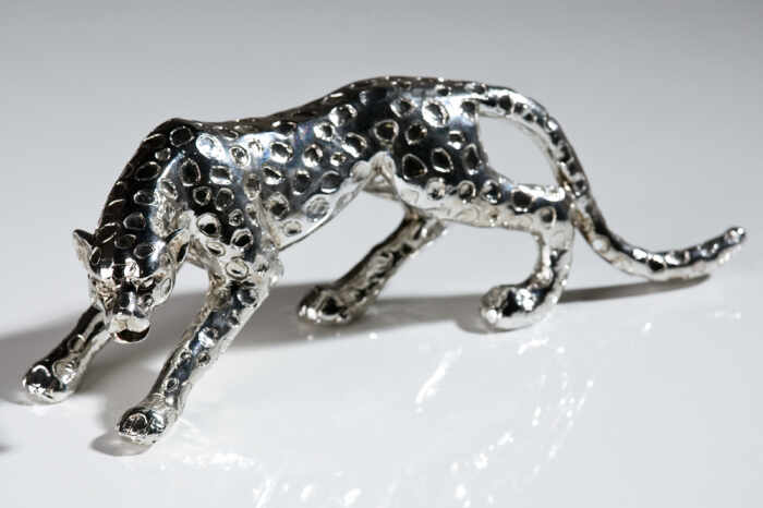 Figurina Hunting Leopard, rasina, argintiu, 28x8.5 cm
